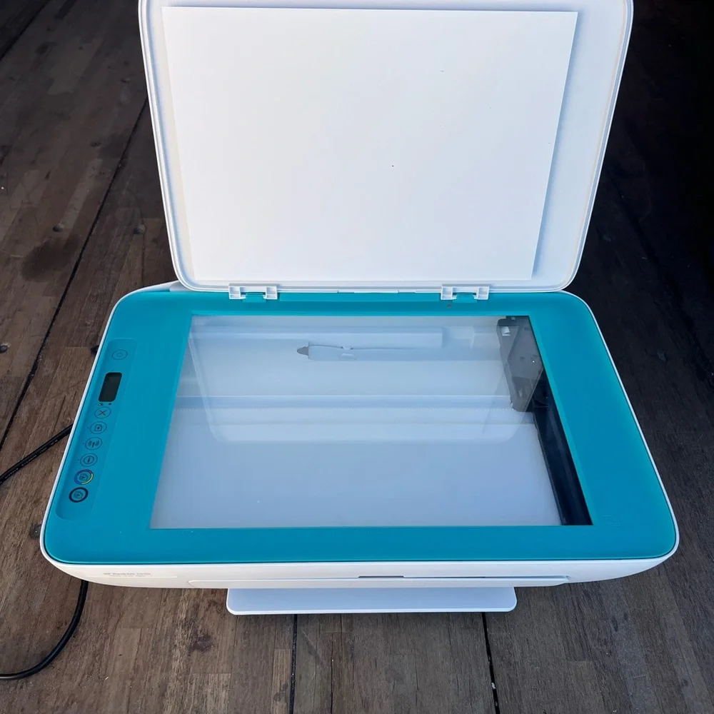 HP White and Green Compact Laptop